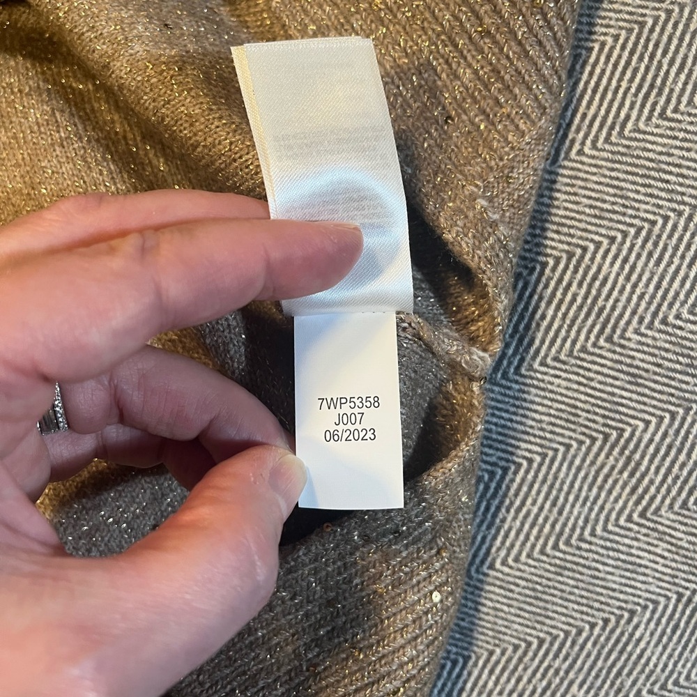 NWT Lucky Brand Gold V-Neck Sweater XL - Picture 11 of 13